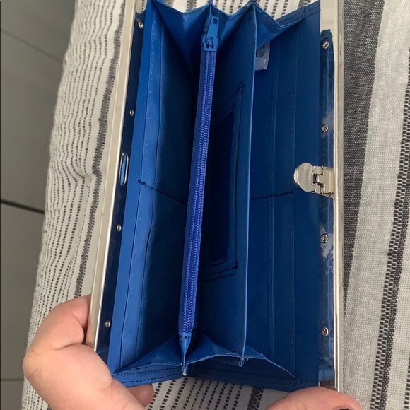 Clutch with Magnet Closure - NWOT - Picture 2 of 7